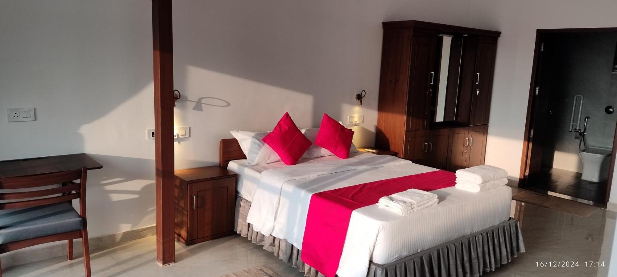 Alleppey Holiday Beach Resort Alappuzha Eksteriør bilde