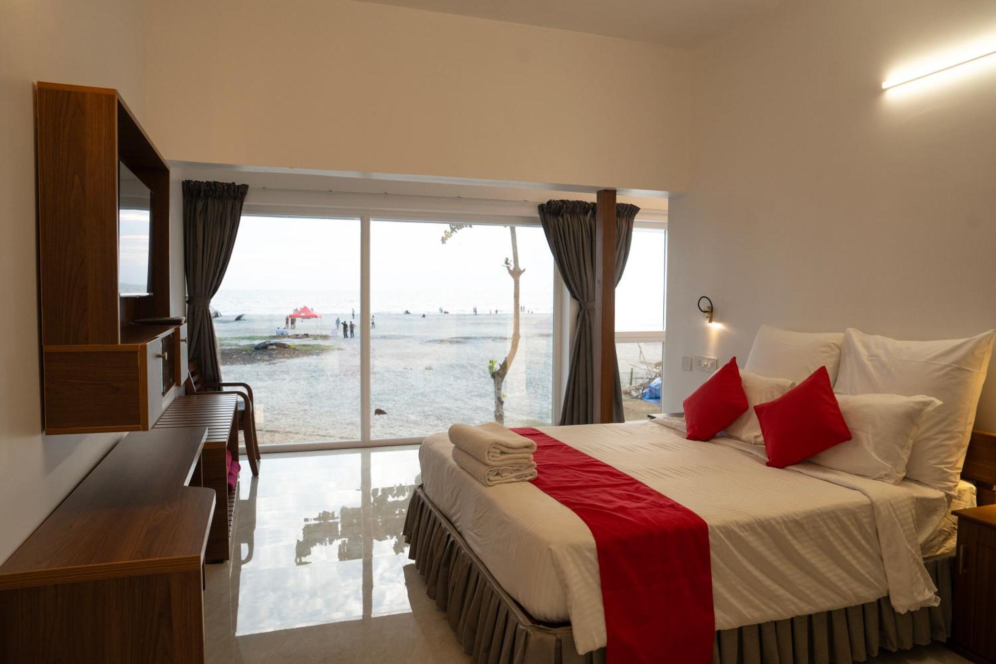 Alleppey Holiday Beach Resort Alappuzha Eksteriør bilde