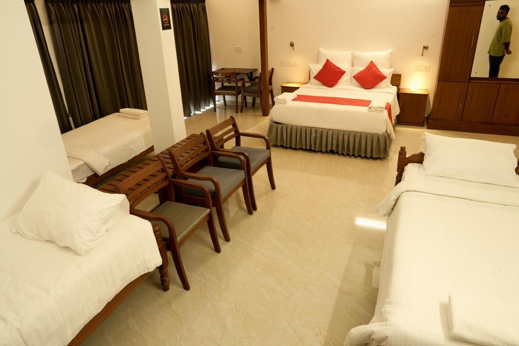 Alleppey Holiday Beach Resort Alappuzha Eksteriør bilde